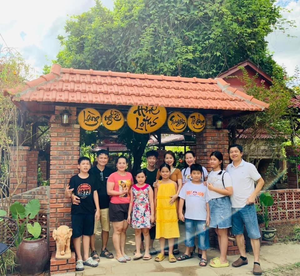 Hue Lotus Homestay Bagian luar foto